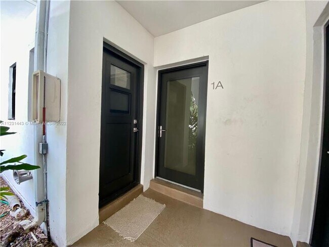 Foto del edificio - 6855 Edgewater Dr