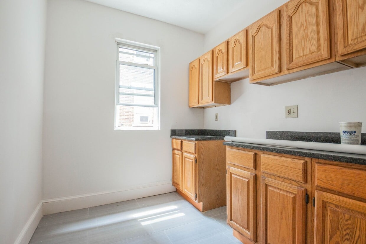 Foto del edificio - Allston 1 Bed Split – Heat & Hot Water Included – Great Value – 9/1