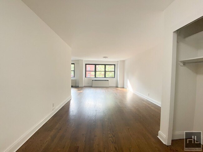 Building Photo - East 88 Street