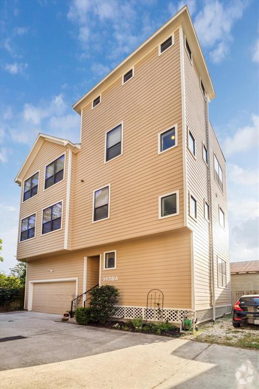 Building Photo - 1428 W 23rd St