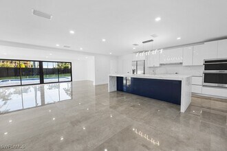 Building Photo - 112 Bayshore Dr