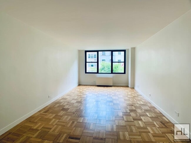 Building Photo - EAST 49 STREET