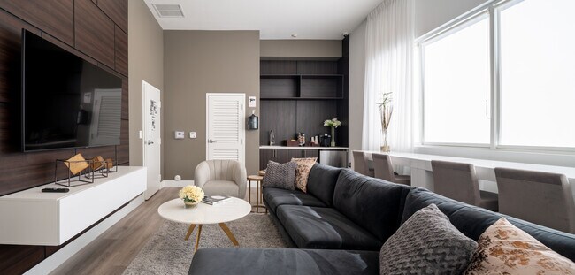 Village at Lake Worth photo'