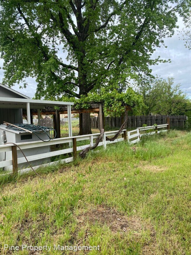 Building Photo - 2 br, 1 bath House - 3831 Ebby Lane