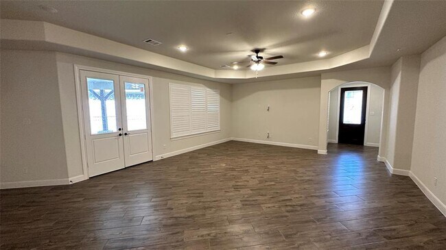 Building Photo - 12121 Creekside Villas Ct