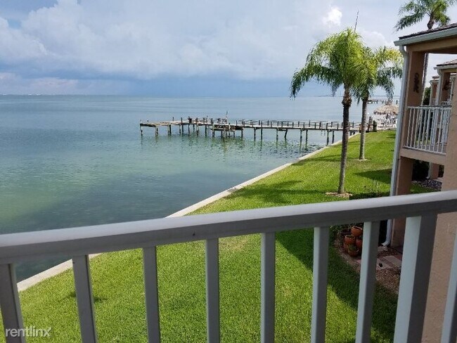 Foto del edificio - 7400 Sunshine Skyway Ln S
