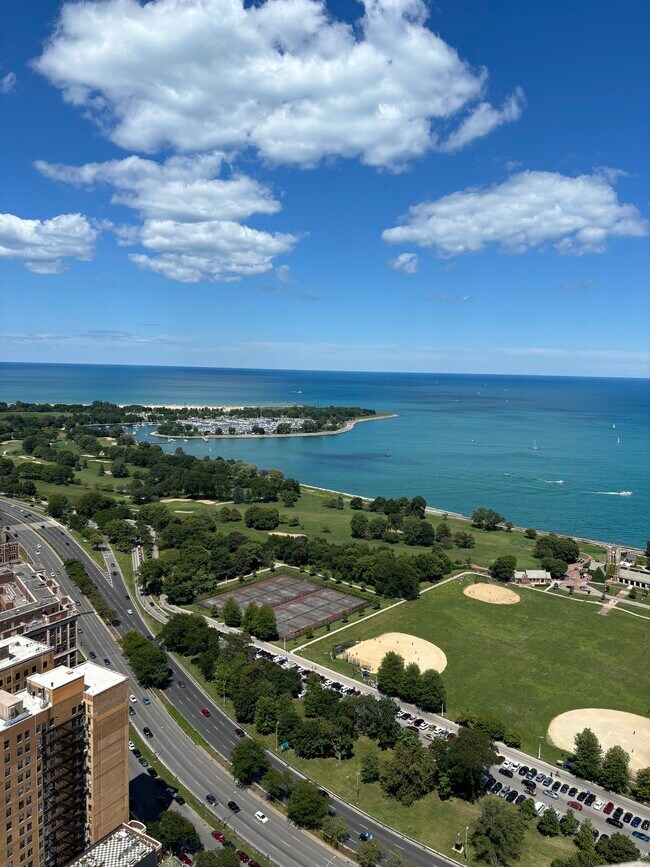 Building Photo - 3660 N Lake Shore Dr