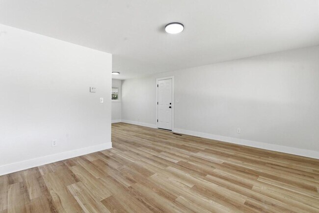 Foto del edificio - 4731 Powell Rd