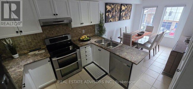 Building Photo - 165 Fieldstone Dr