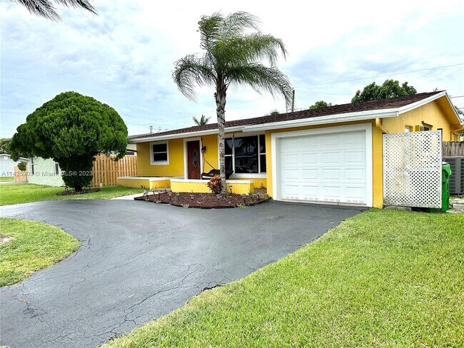 Foto del edificio - 9690 NW 25th Ct