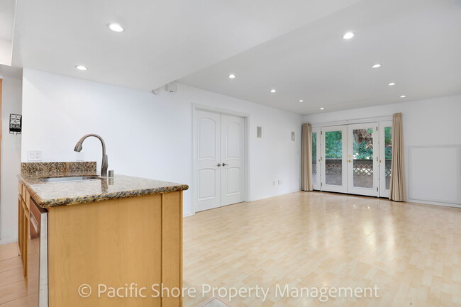 Building Photo - 2700 Cahuenga Blvd E