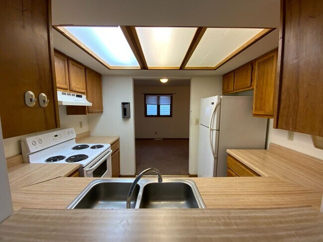 Foto del edificio - 4 Bedroom 3 Bath Condo