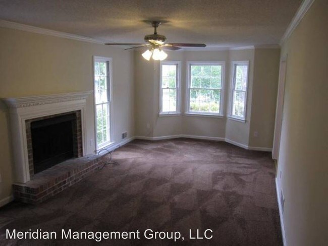 Foto del edificio - 4821 W McEachern Woods Dr