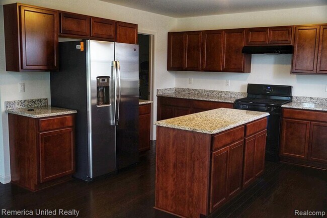 Foto del edificio - 4287 Cloverlane Dr