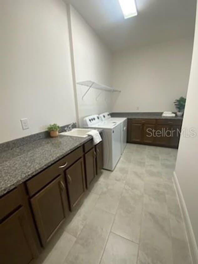 Primary Photo - Twin Lakes 1/2 Duplex