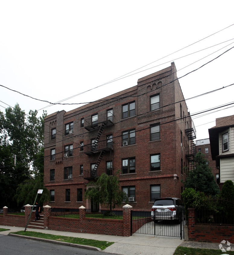 Building Photo - 41-05 158th St