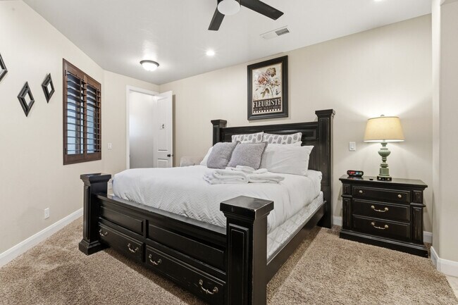 Foto del edificio - 4241 Razor Ridge Dr