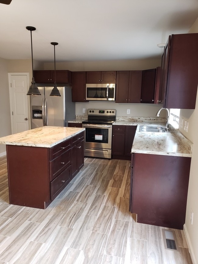 Building Photo - 11307 Golden Eagle Pl