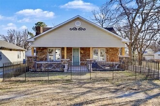 Building Photo - 4713 S 27th W Ave