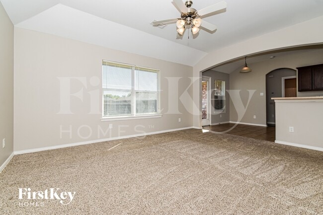 Building Photo - 1818 Willowbrook Dr