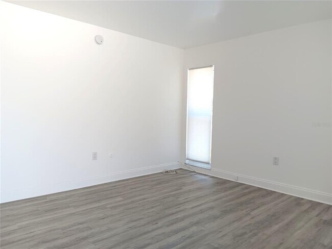 Building Photo - 885 Beltrees St