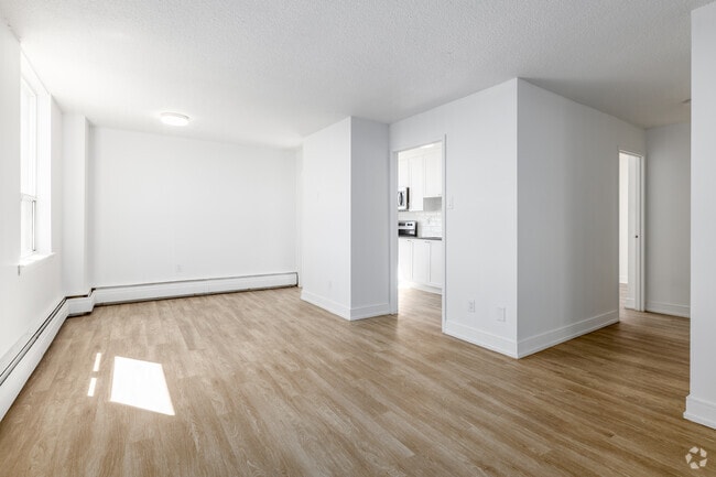 1BR, 1BA - 734SF - Living Room - 10 Highland Crescent