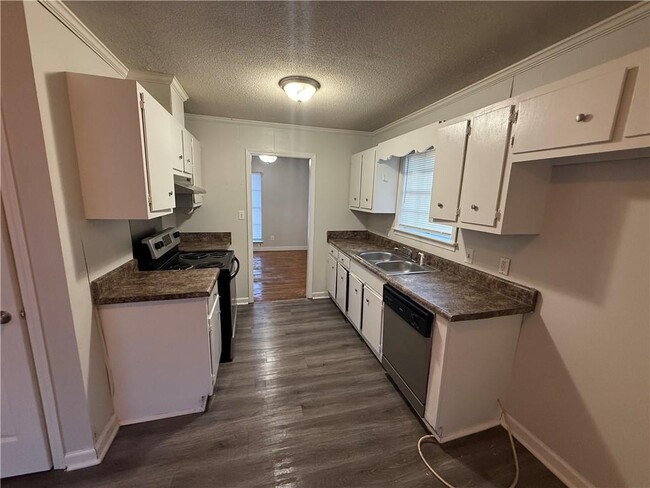 Foto del edificio - 532 Woodlore Dr