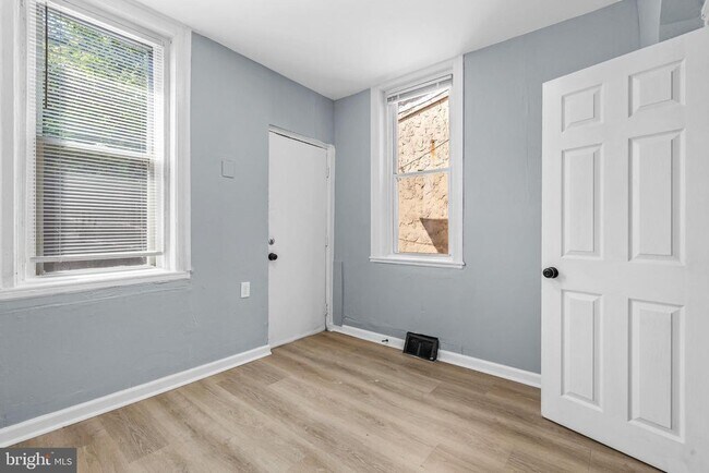 Building Photo - 1638 W Juniata St