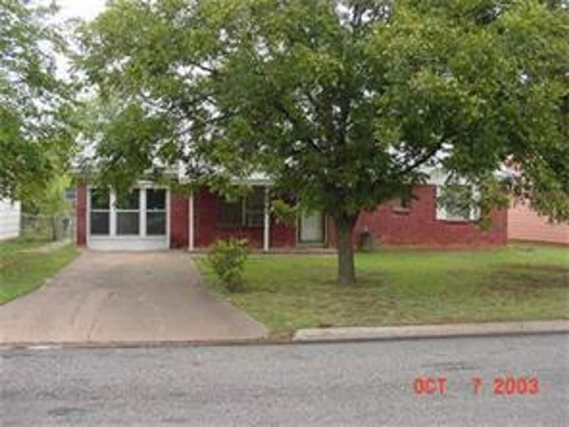 Foto principal - 2265 Bel Air Dr