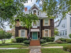 Building Photo - 1301 Stockley Gardens