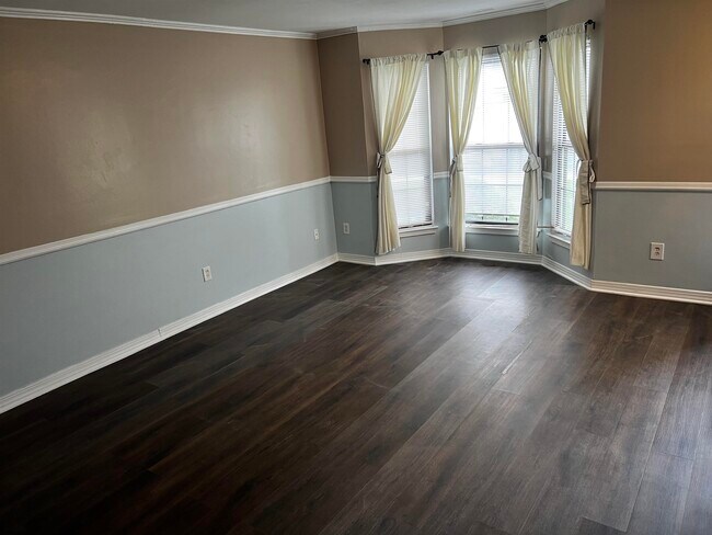Foto del edificio - 34 Cambridge Townhouse Dr