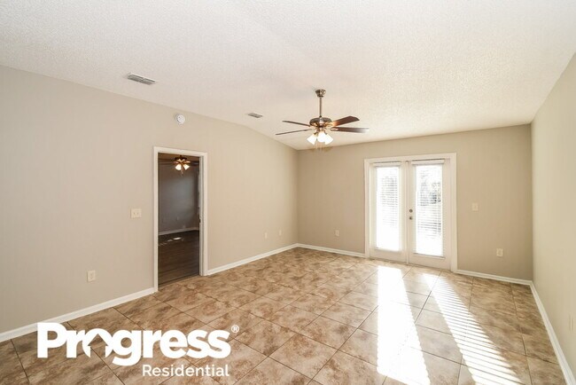 Building Photo - 7518 International Village Dr