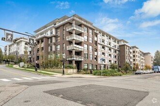 Building Photo - The Bowline