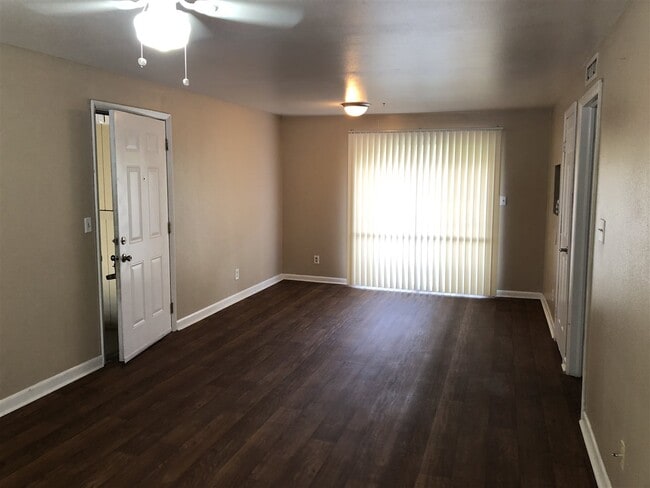 Foto del edificio - 1943 Dawsey St