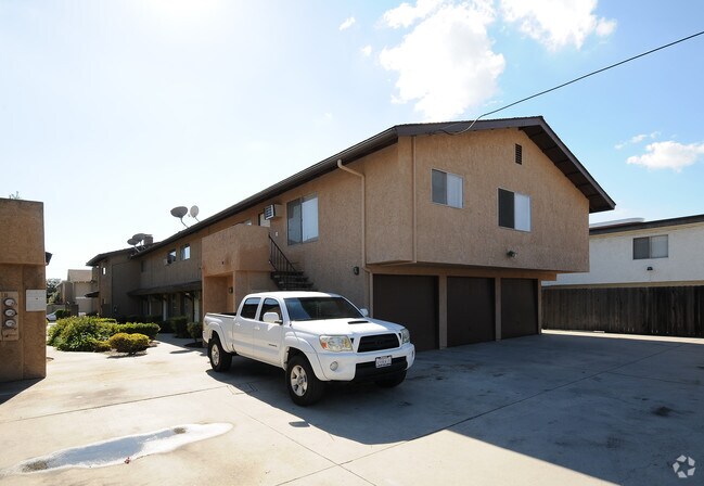 Building Photo - 3581 Howard Ave