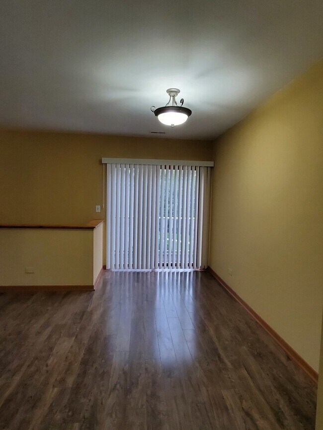 Foto del edificio - 1040 Greenwood Cir