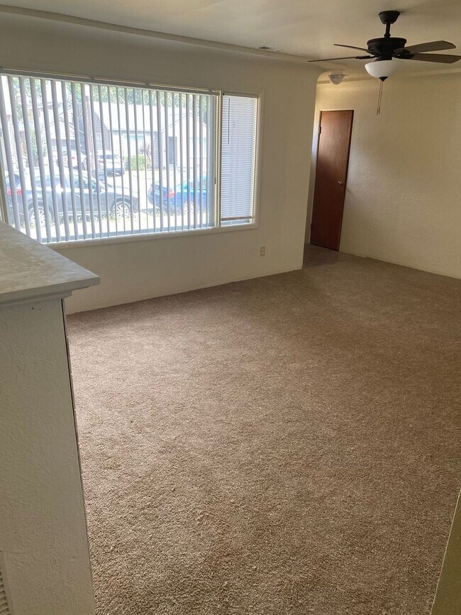 Foto del edificio - (487) 25th Street Duplex - 2 Bedroom / 1 B...