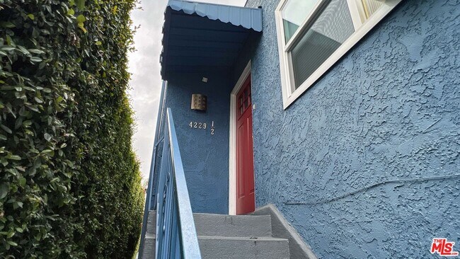 Foto del edificio - 4229 Gateway Ave
