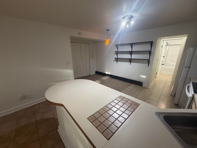 Foto del edificio - 308 Hudson Ave