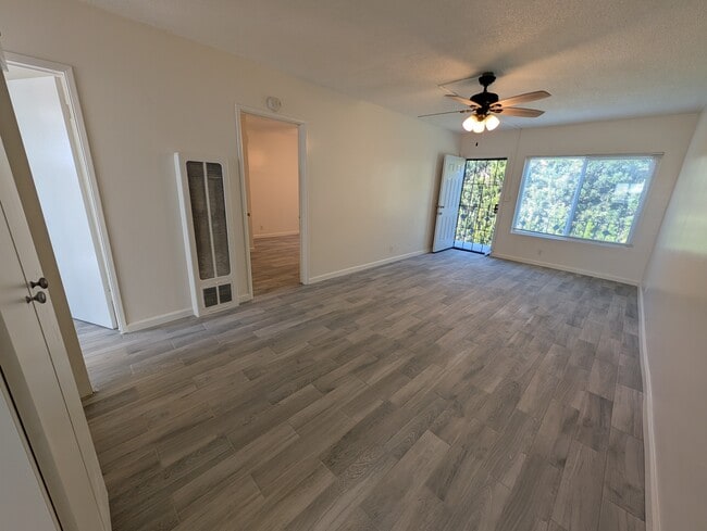 Building Photo - 11752 Coldbrook Ave
