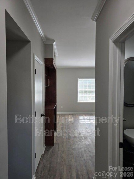 Foto del edificio - 5949 Quail Hollow Rd
