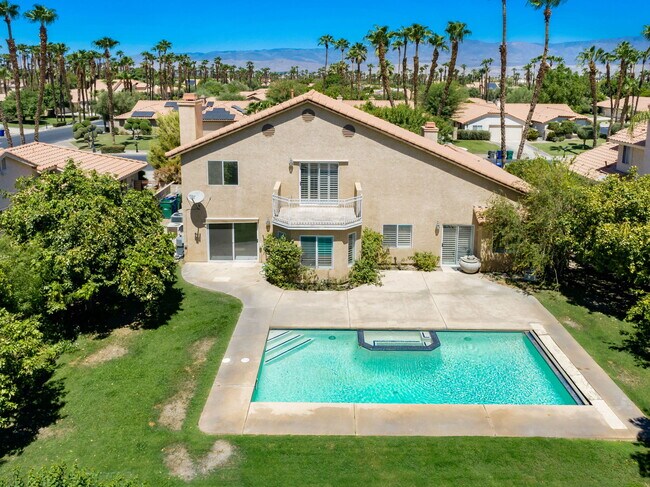 Foto del edificio - 76817 Manor Ln