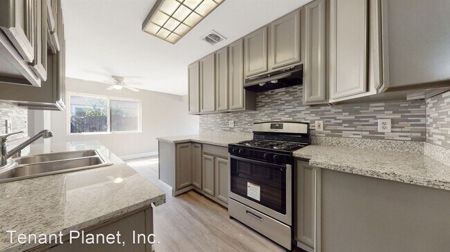 Foto del edificio - 5 br, 3 bath House - 42290 Blacow Rd