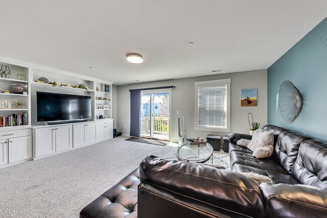 Foto del edificio - 1410 Lakeridge Ct