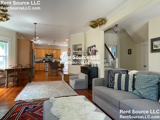 Building Photo - 49 Lowden Ave