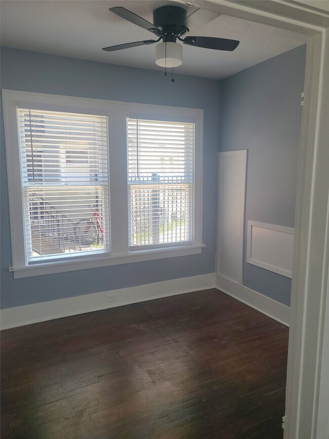 Foto del edificio - 4414 Woodside St