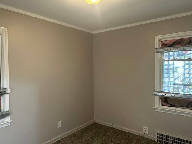 Building Photo - 6129 Minock Street