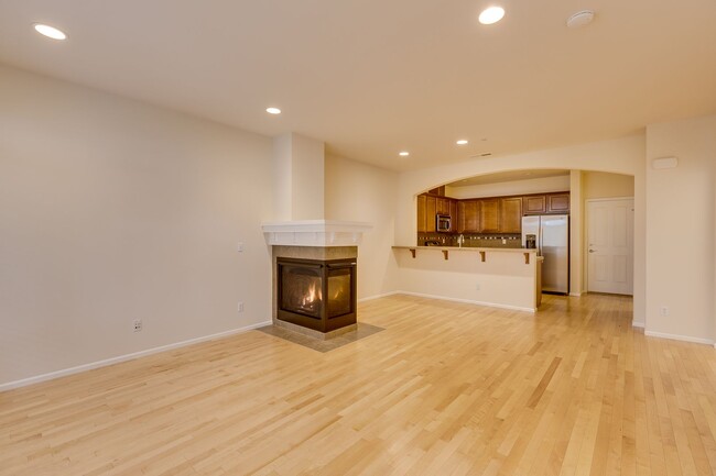 Foto del edificio - 2 Bed plus Den - Issaquah Highlands Townho...