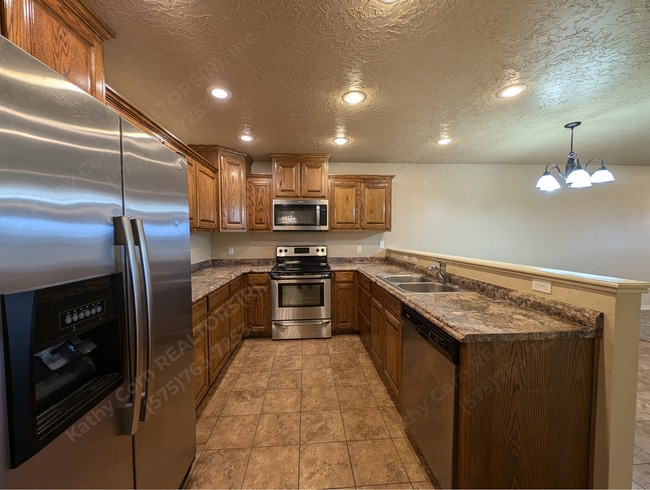 Building Photo - 125 Gayland Dr