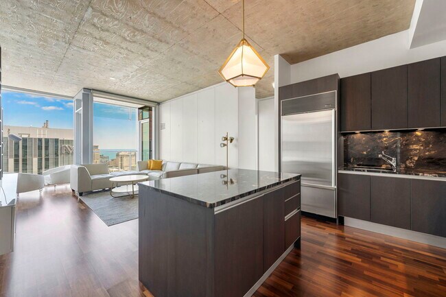 Foto del edificio - 600 N Fairbanks Ct